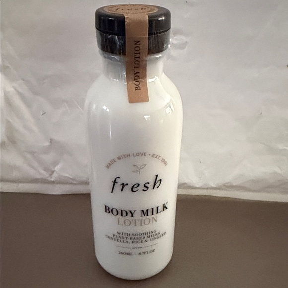fresh Other - Fresh Body Milk Lotion - Creamy White